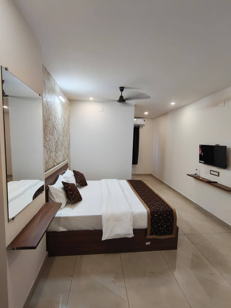 Guest room interior